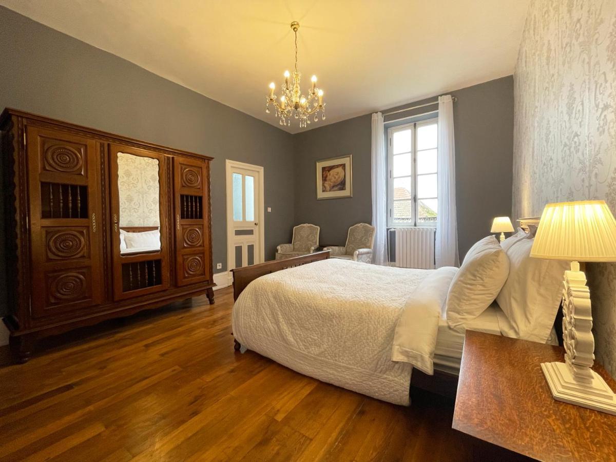 Chateau De Bruges Lapeyrouse Екстериор снимка