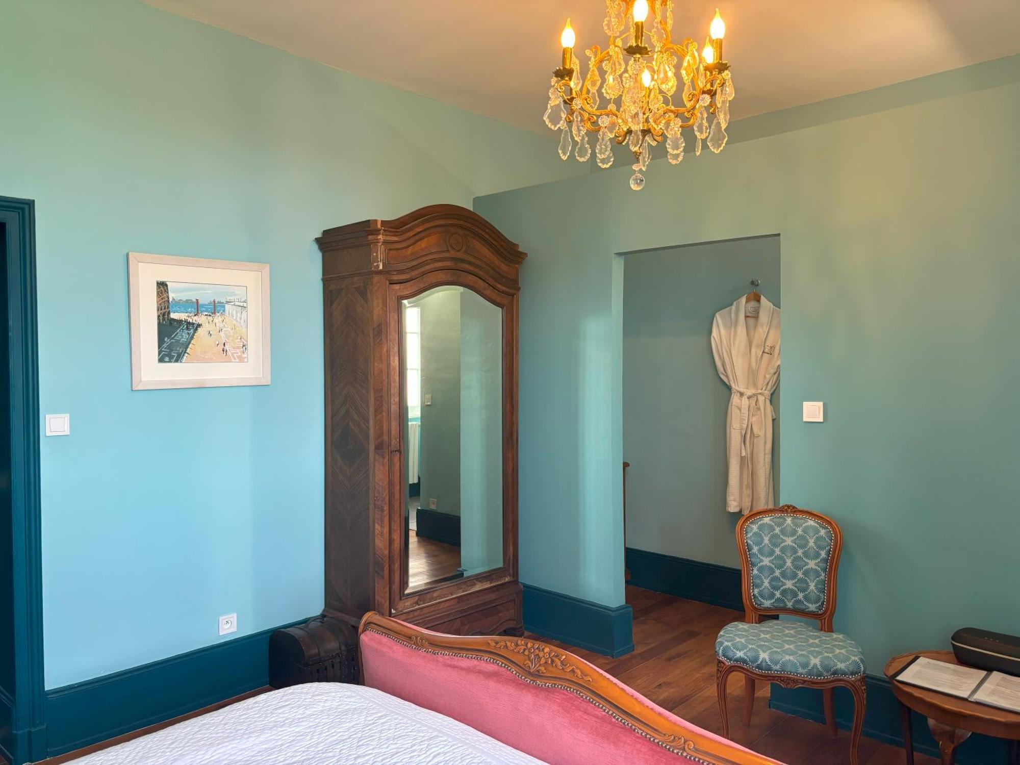 Chateau De Bruges Lapeyrouse Екстериор снимка