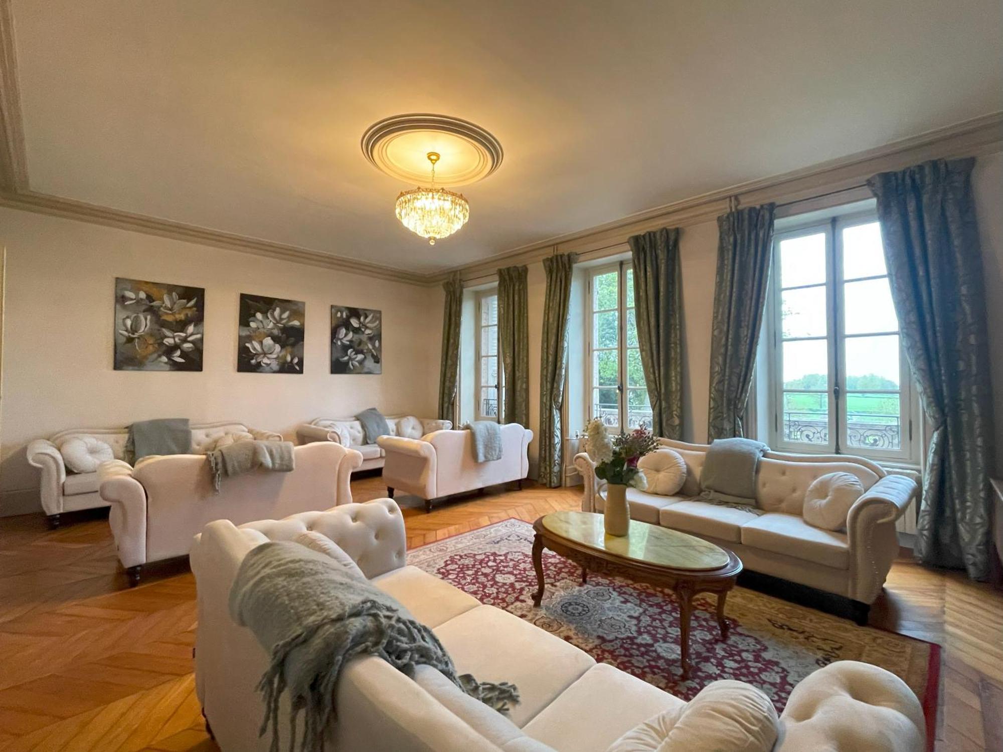 Chateau De Bruges Lapeyrouse Екстериор снимка
